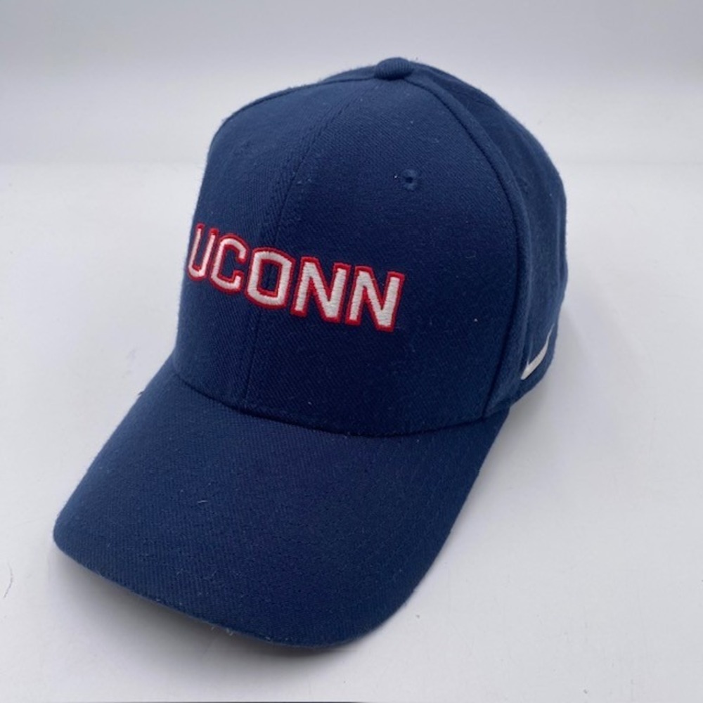 UCONN Nike Huskies Baseball Hat Cap M/L Navy Blue Embroidered Logo NCAA Fan Gear